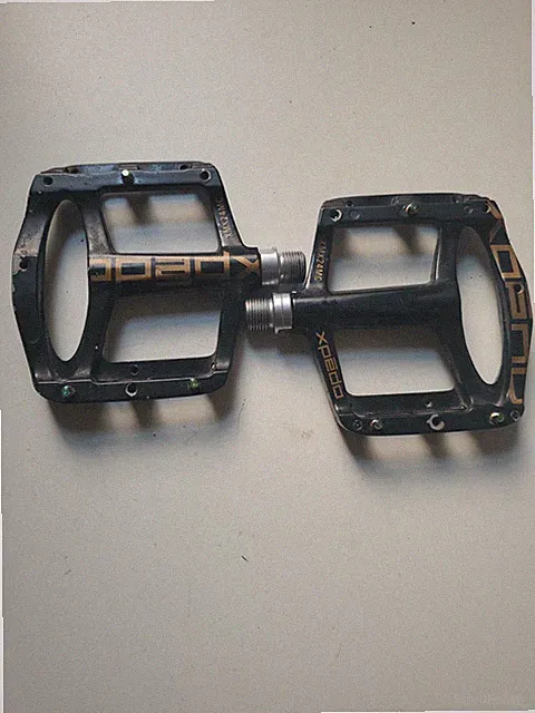Black And Gold Expedo Spry Pedals With Titanium Grub Screws