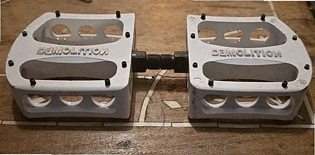 NOS Demolition White Magnesium Team Pedals 9/16" Freestyle Bike Bmx Fit: Haro Gt