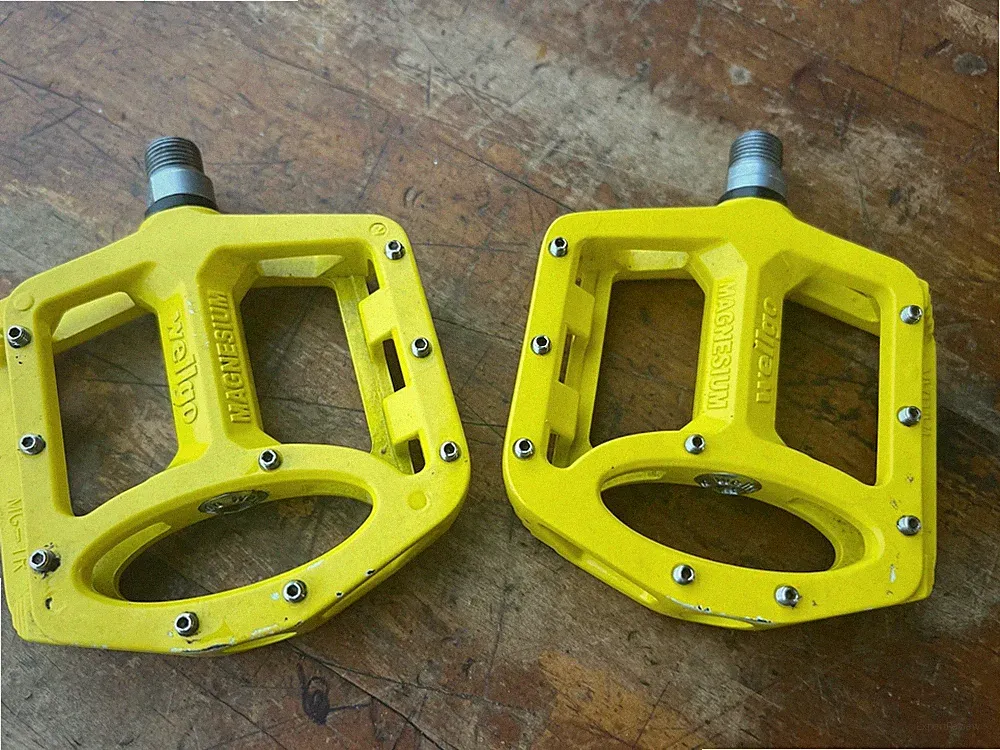 vintage WELLGO MG-1 Platform Pedals Magnesium Body YELLOW 9/16" Mountain MTB ATB