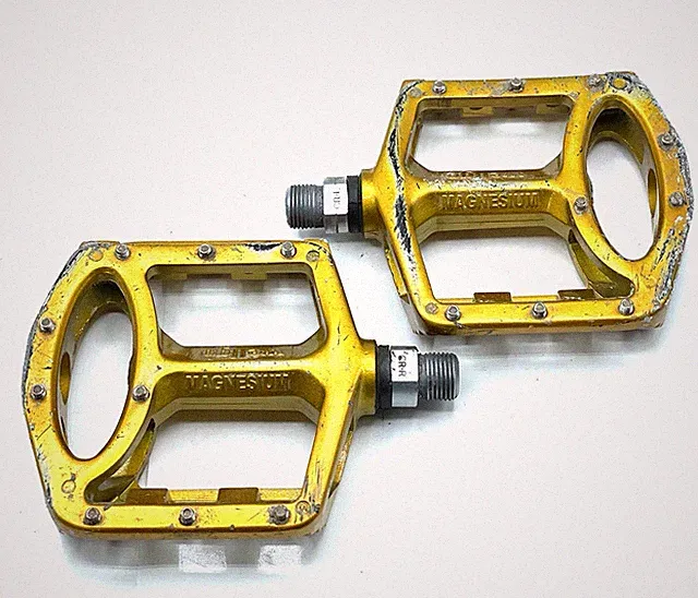 Wellgo MG-1 Magnesium Flat/Platform Pinned Gold 9/16" Mountain Bike Pedals BMX
